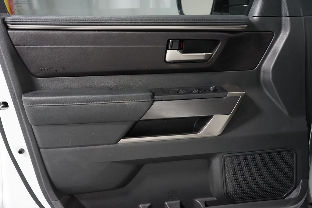 Thumbnail: 2024 Toyota Tundra - 31