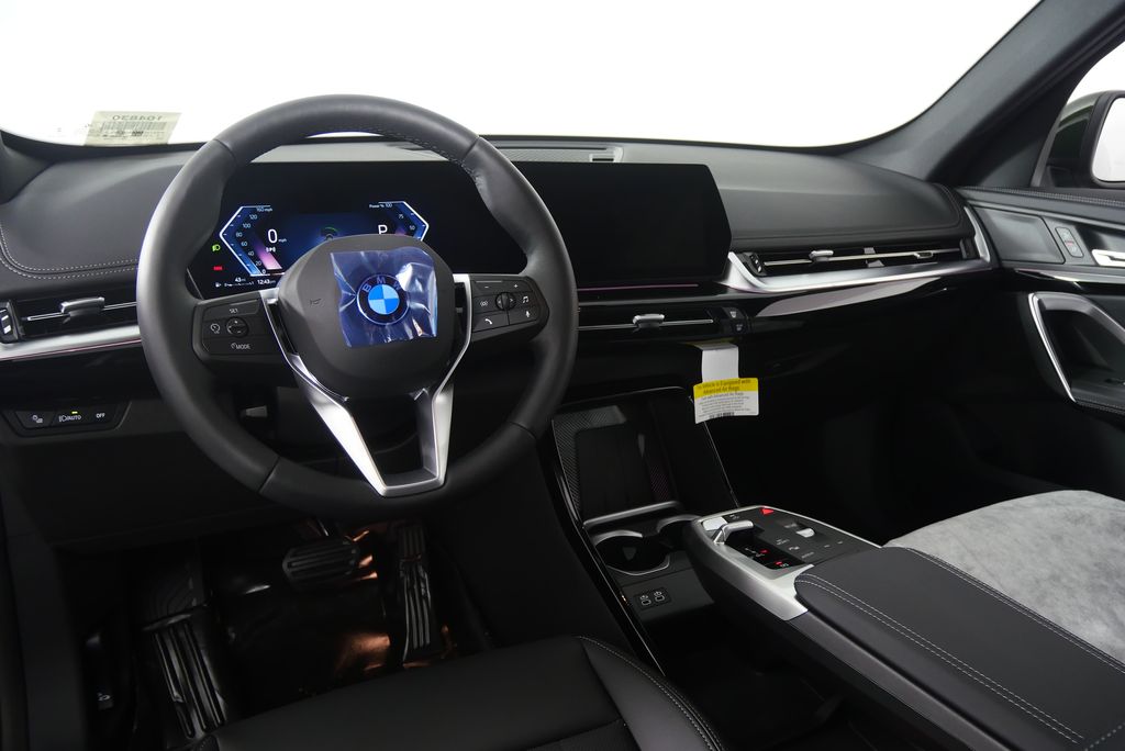 Thumbnail: 2025 BMW X1 - 17