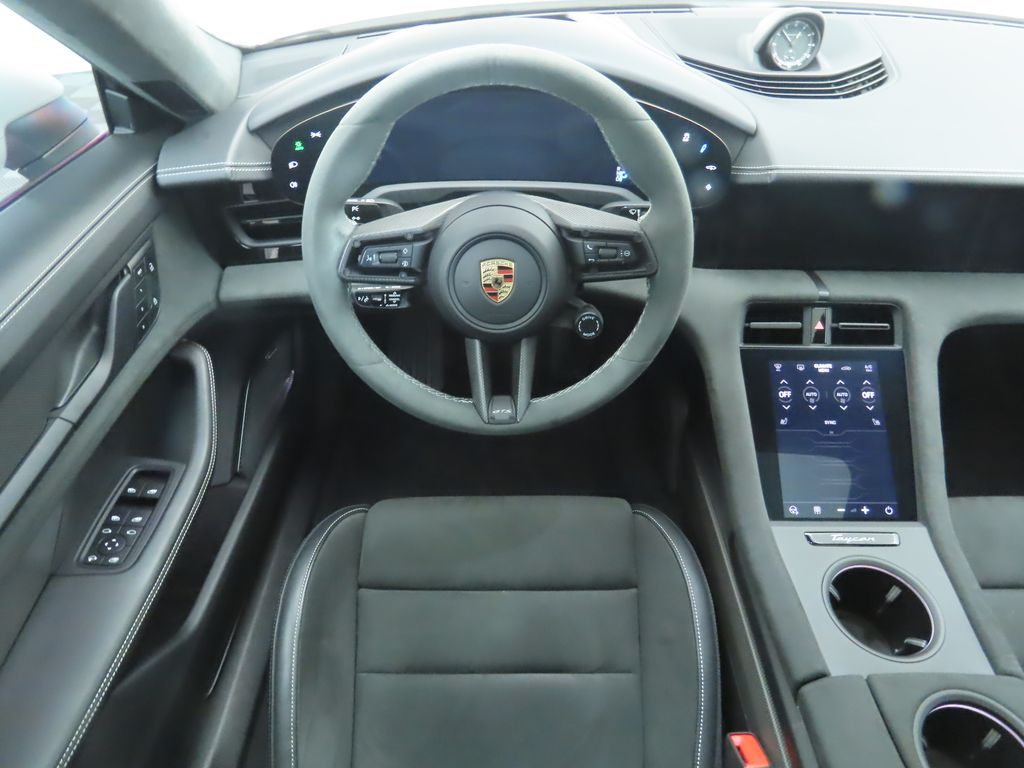 Thumbnail: 2023 Porsche Taycan - 10