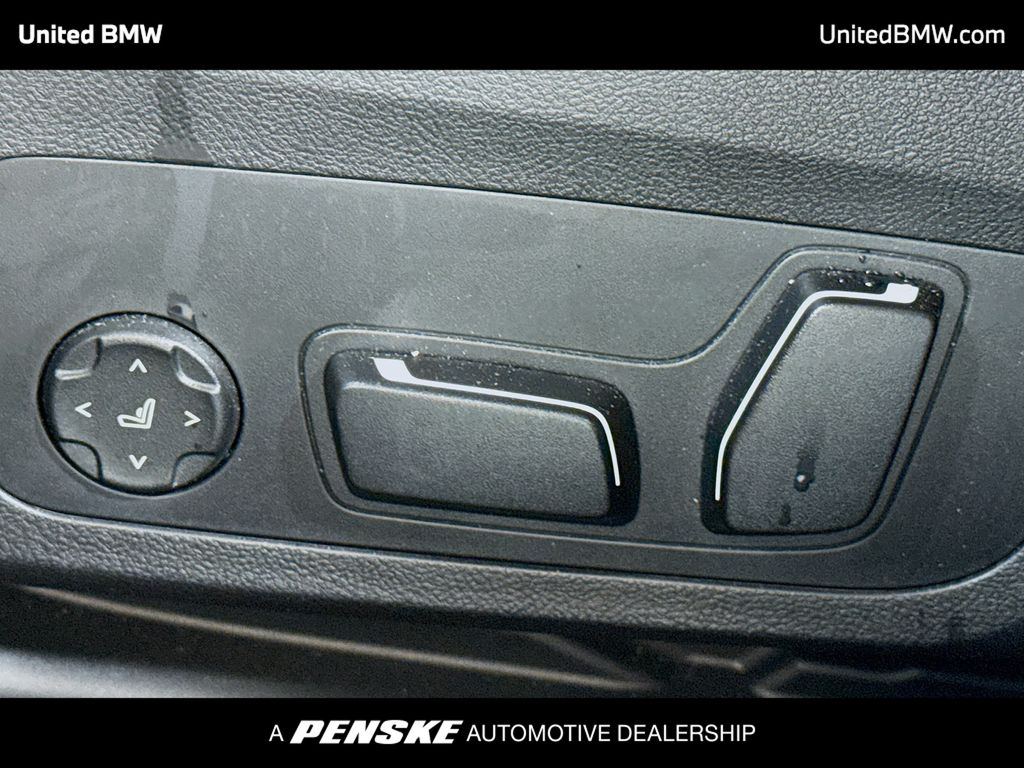 Thumbnail: 2025 BMW 4 Series - 4