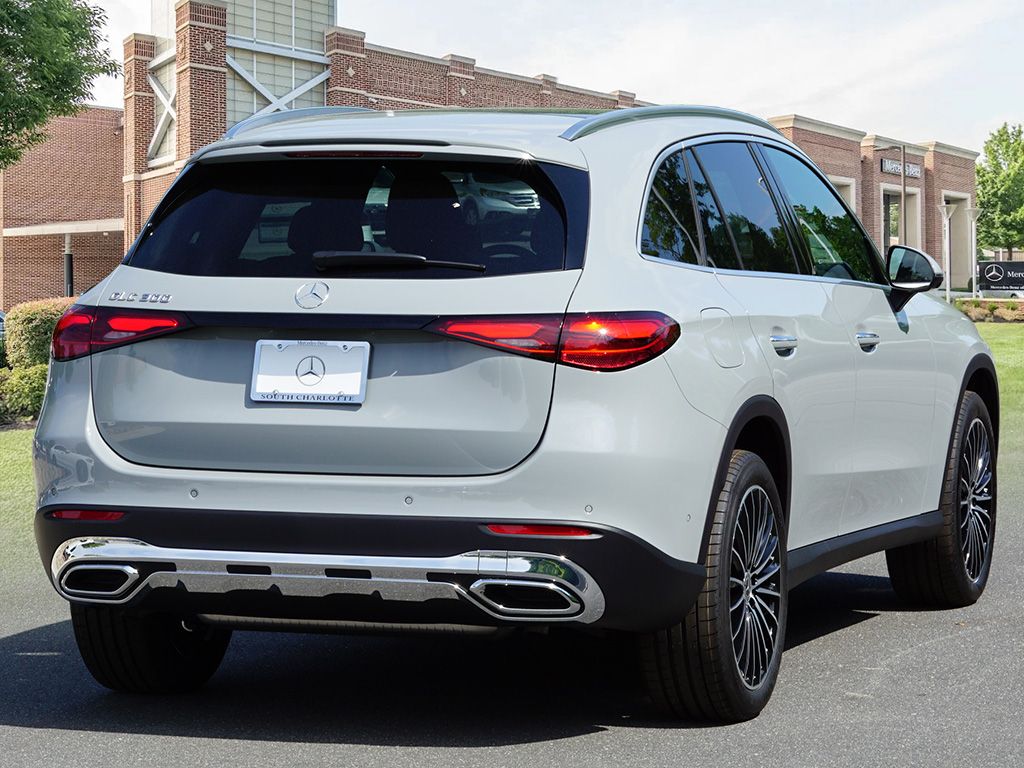 Thumbnail: 2026 Mercedes-Benz GLC - 6