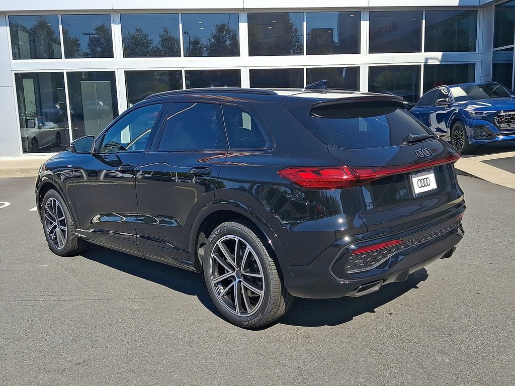 Thumbnail: 2026 Audi Q5 - 4