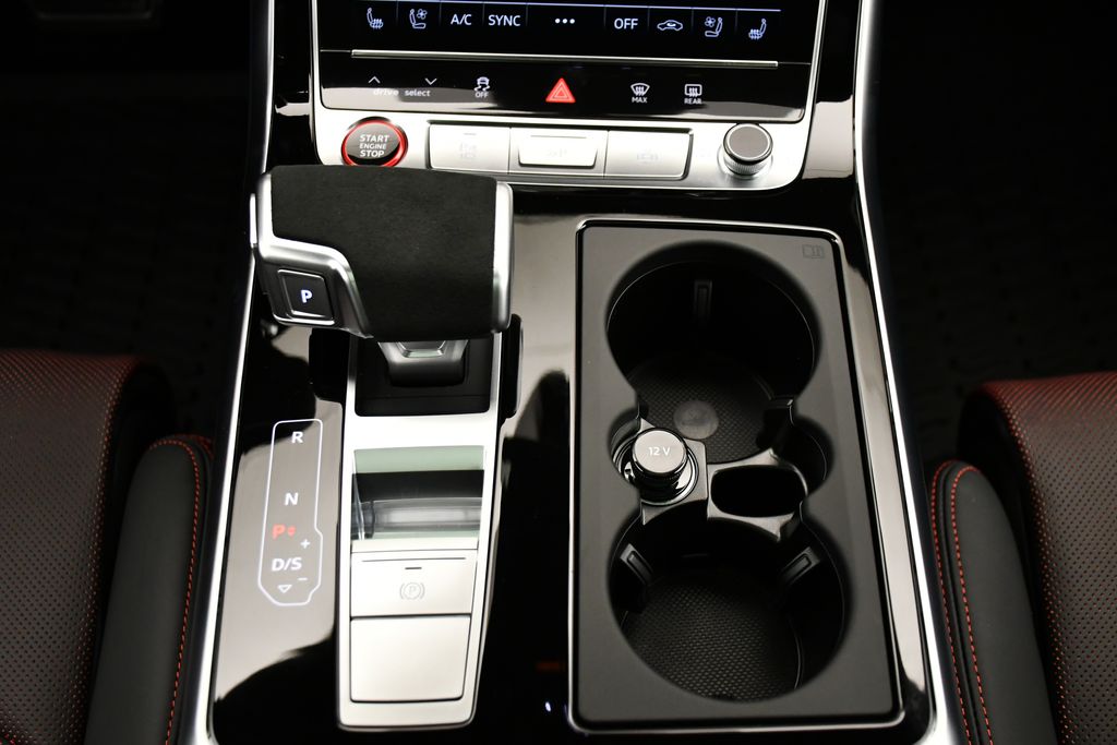 Thumbnail: 2026 Audi RS Q8 - 29