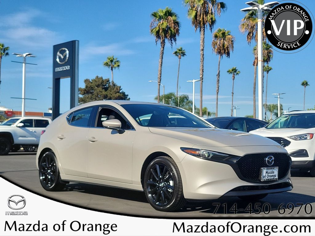 Gray (Platinum Quartz Metallic) 2026 Mazda MAZDA3 Hatchback Front-Wheel Drive 6-Speed Manual