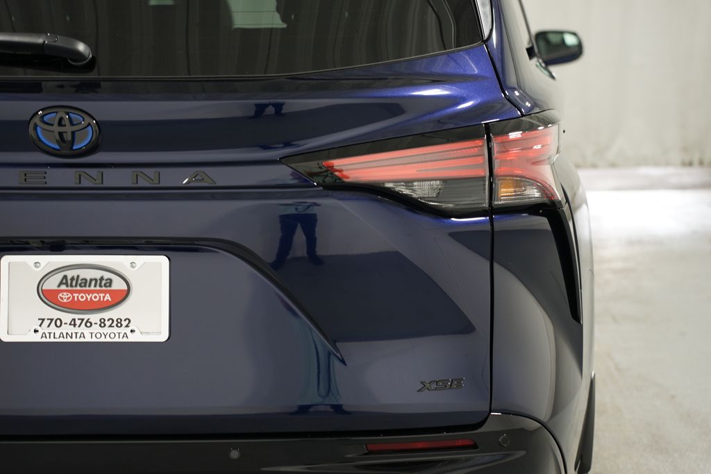 2025 Toyota Sienna XSE 10