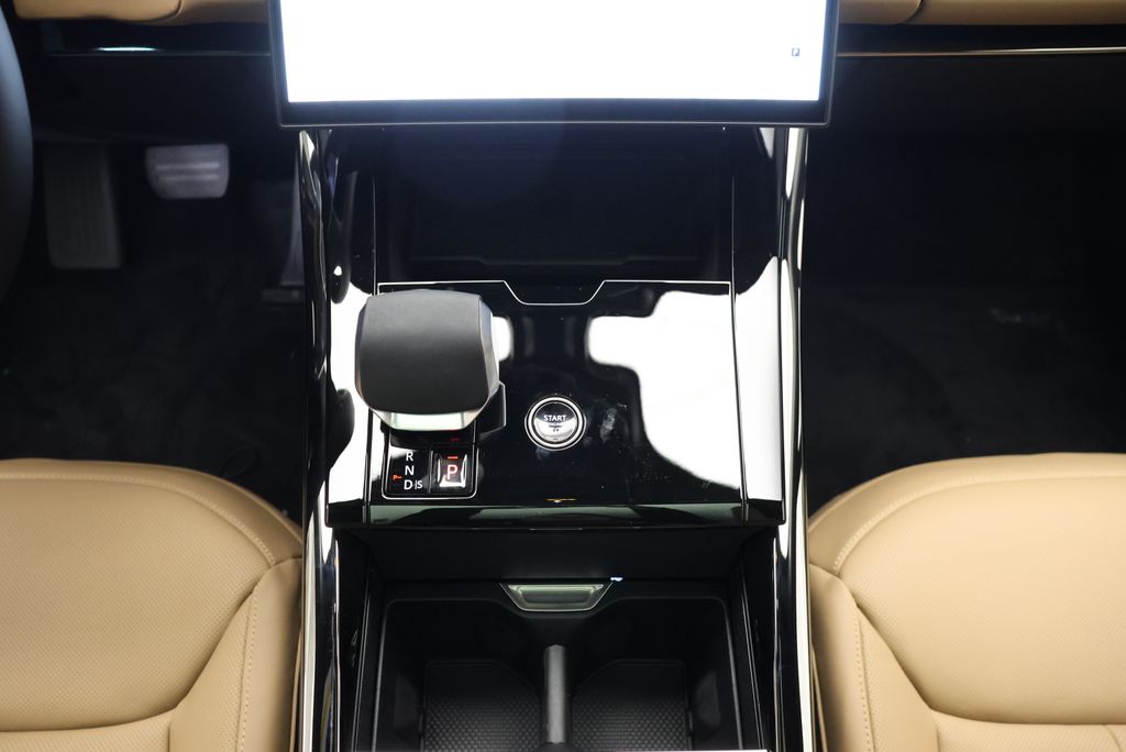 Thumbnail: 2026 Land Rover Range Rover Sport - 21