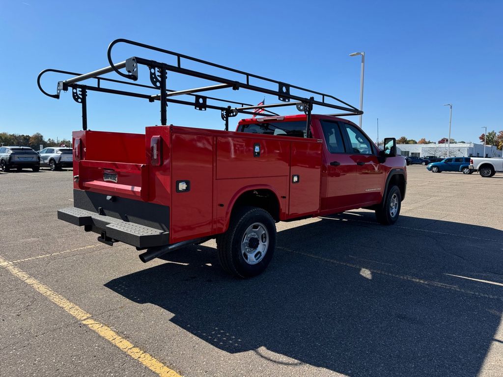 2024 GMC Sierra 2500HD Pro 7