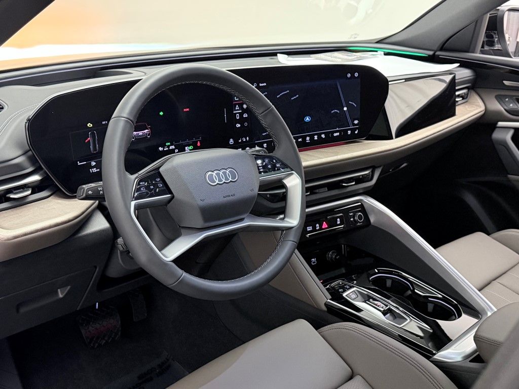 Thumbnail: 2025 Audi Q5 - 26