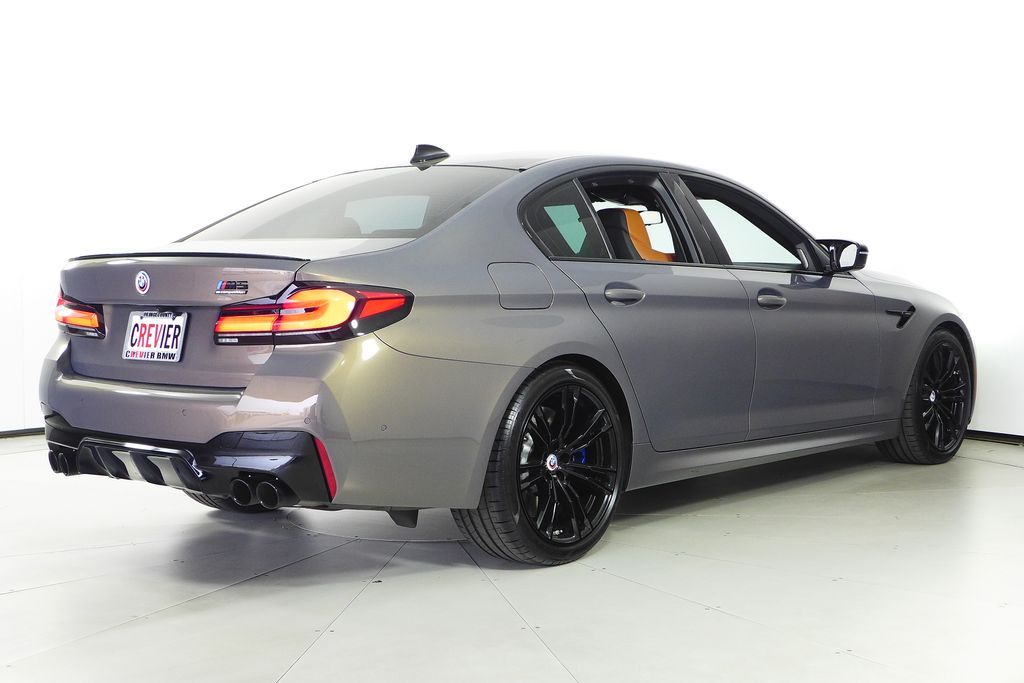 Thumbnail: 2023 BMW M5 - 8