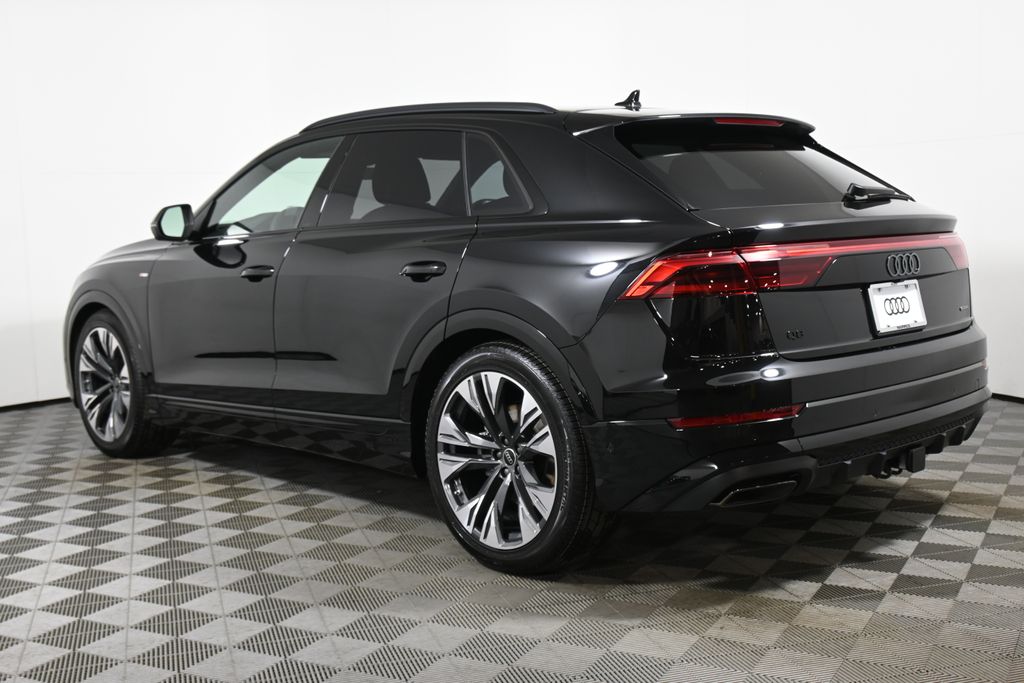 Thumbnail: 2026 Audi Q8 - 5