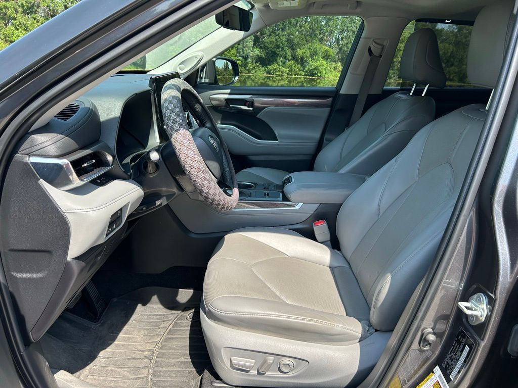 2023 Toyota Highlander L 15