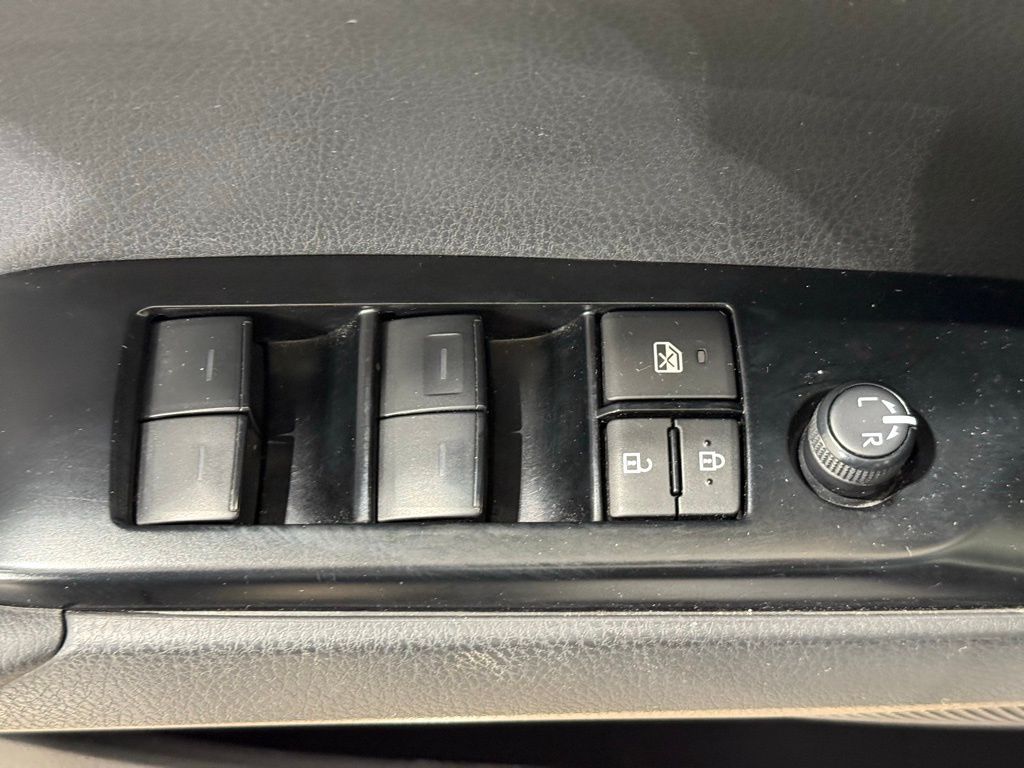 Thumbnail: 2025 Toyota Camry - 15