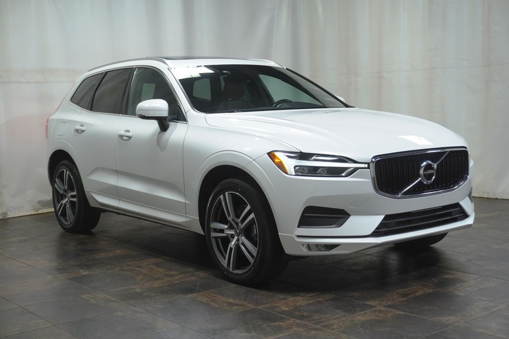 2021 Volvo XC60 T5 Momentum AWD's photo