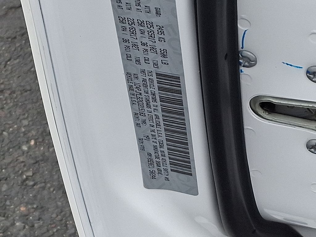 Thumbnail: 2019 Jeep Cherokee - 27