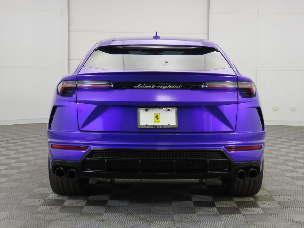Thumbnail: 2022 Lamborghini Urus - 6