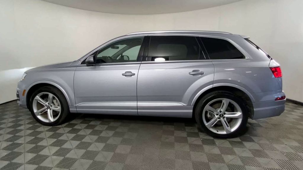 2019 Audi Q7 55 Prestige 5