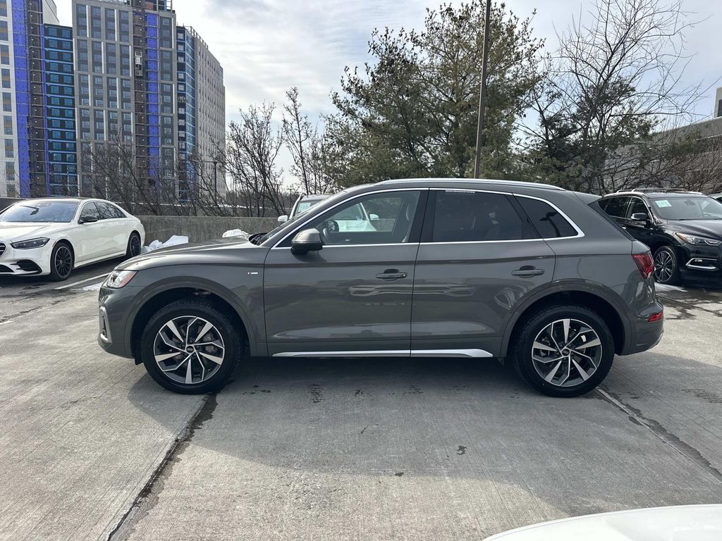Thumbnail: 2023 Audi Q5 - 14