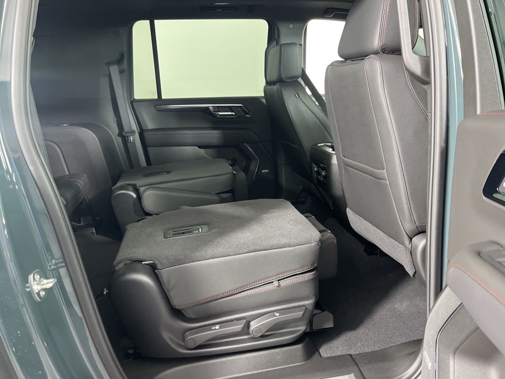 Thumbnail: 2026 Chevrolet Suburban - 10