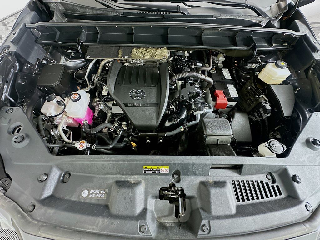 Thumbnail: 2024 Toyota Highlander - 30