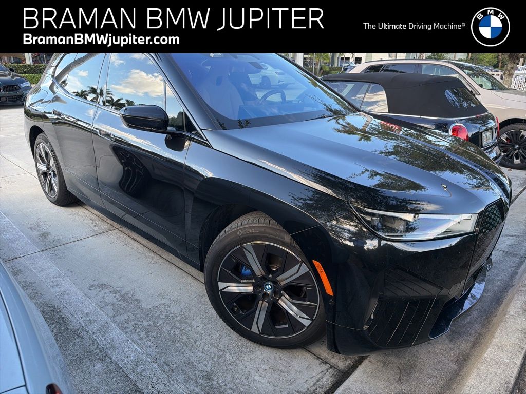 2025 BMW iX xDrive50's photo