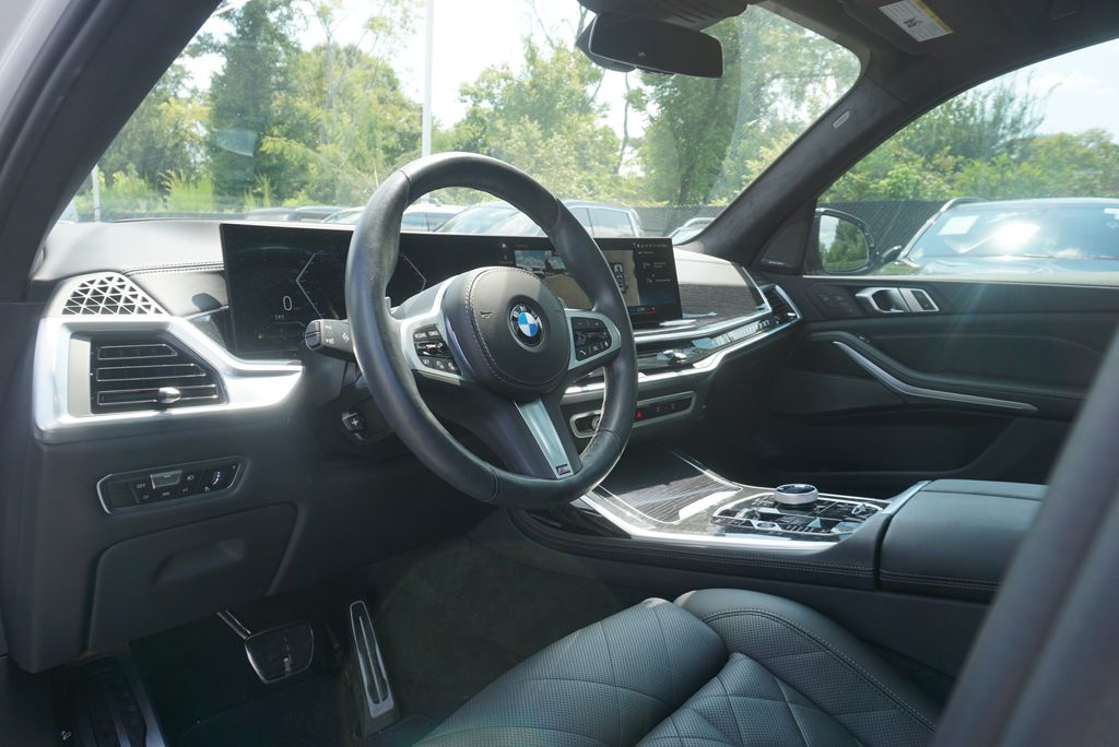 Thumbnail: 2023 BMW X7 - 12