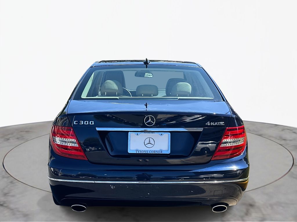 Thumbnail: 2012 Mercedes-Benz C-Class - 9