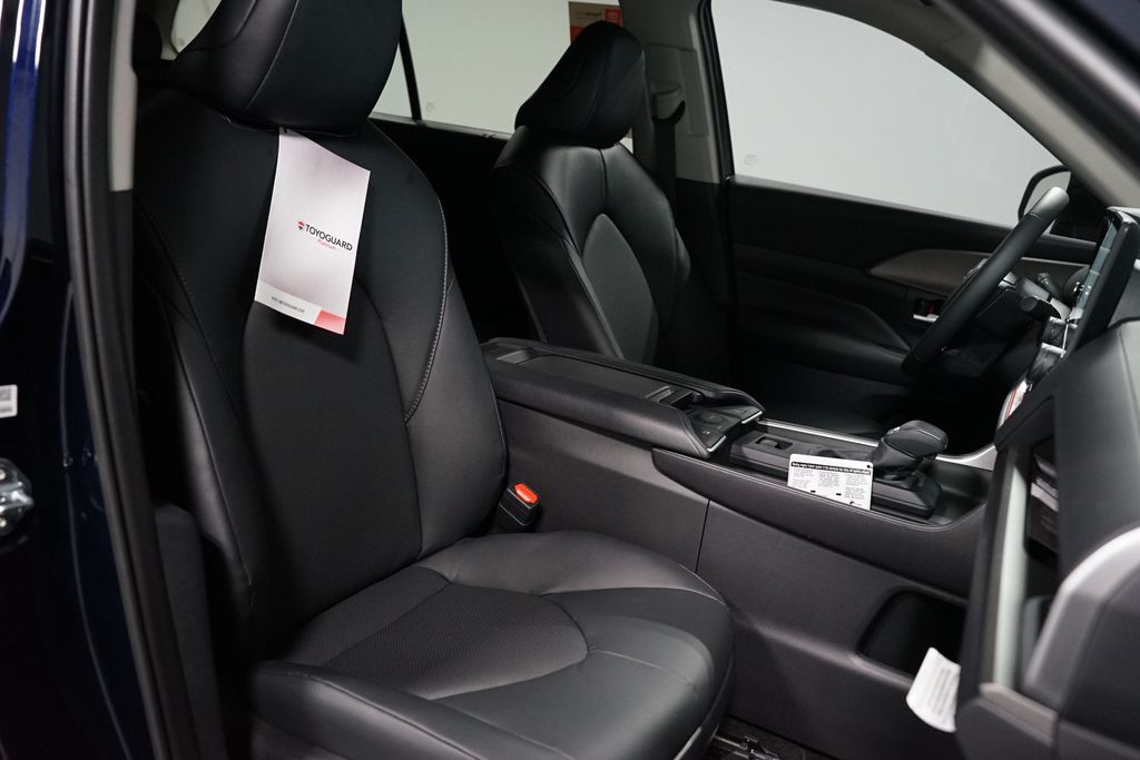 Thumbnail: 2026 Toyota Grand Highlander - 27