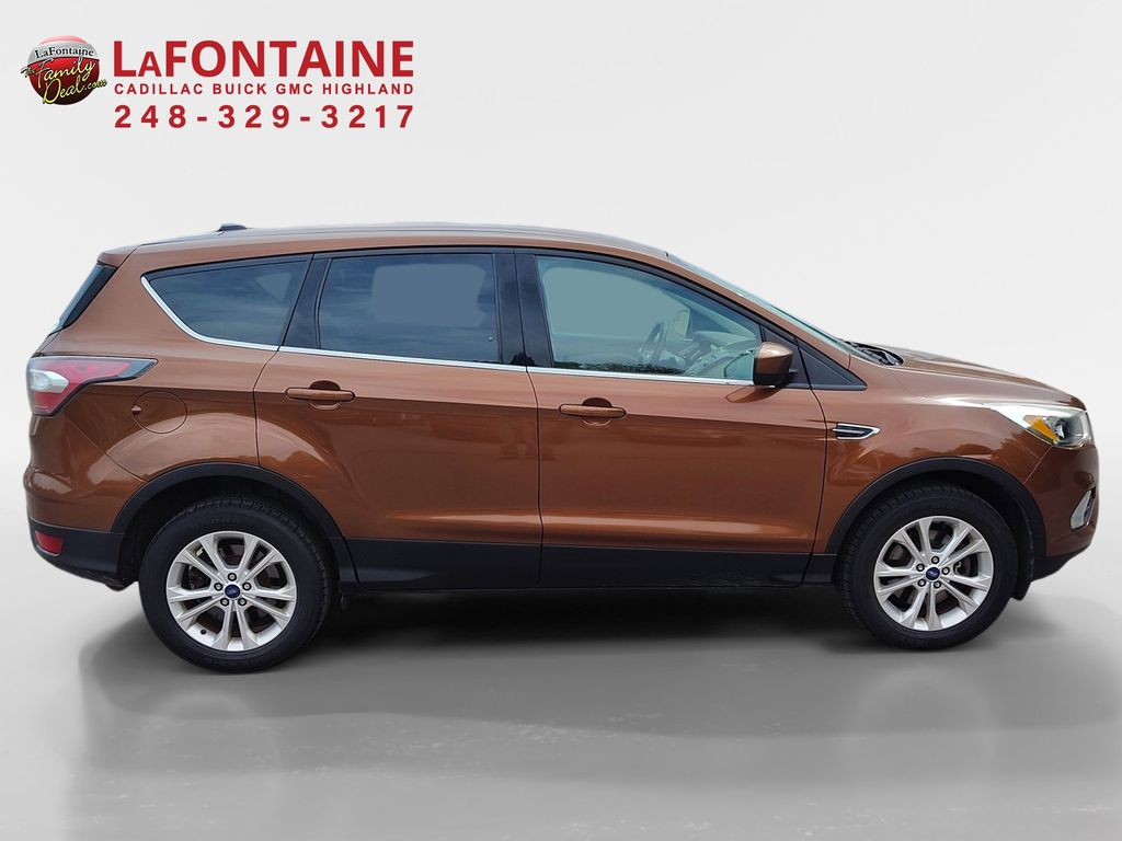 2017 Ford Escape SE 8