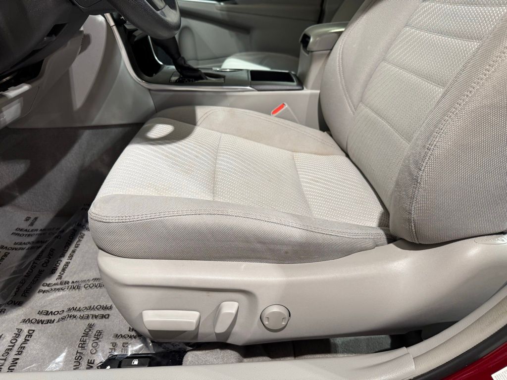 Thumbnail: 2015 Toyota Camry - 13