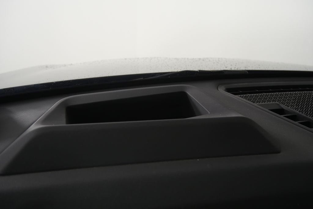 Thumbnail: 2025 BMW X2 - 21