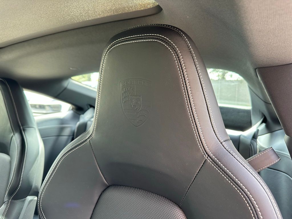 Thumbnail: 2022 Porsche 911 - 23