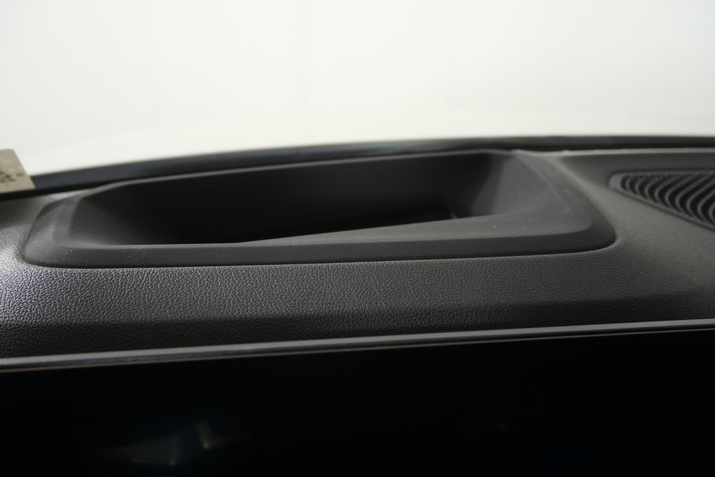 Thumbnail: 2025 BMW 4 Series - 21
