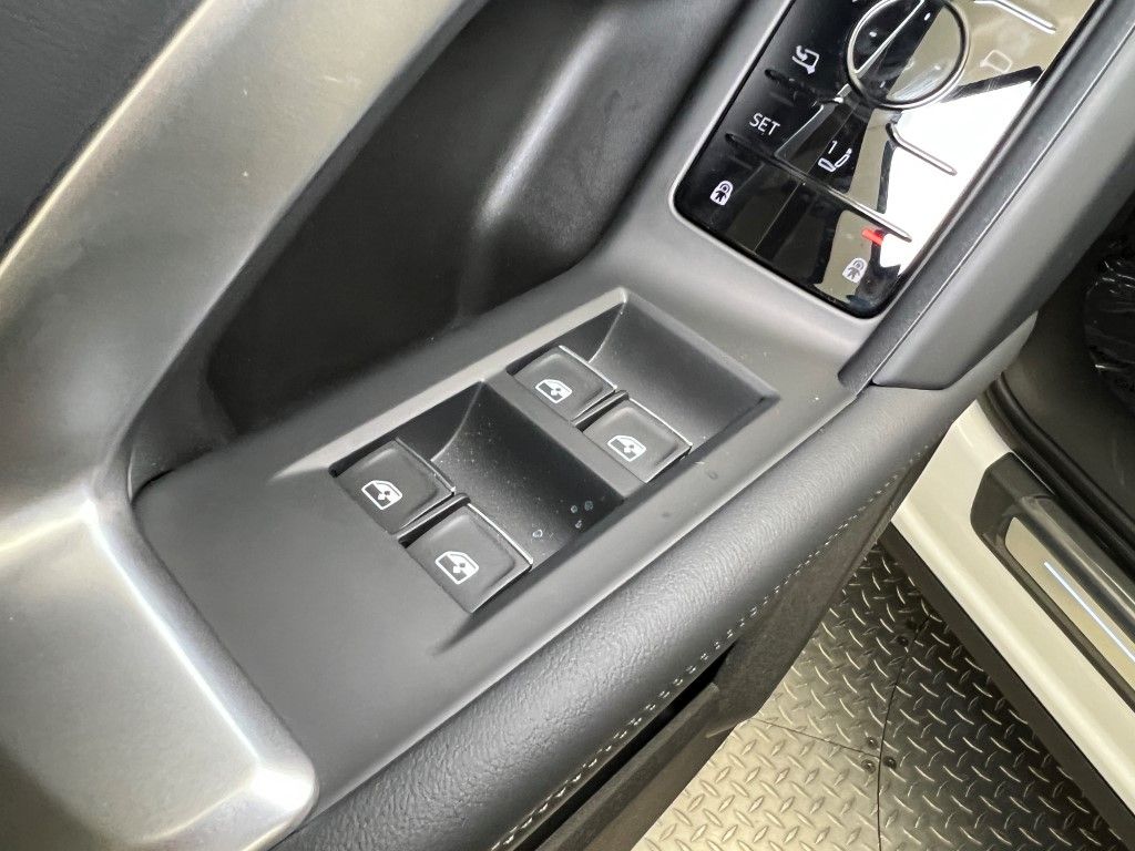 Thumbnail: 2025 Audi Q5 - 31