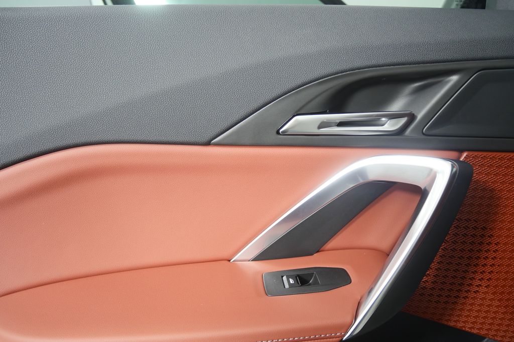 Thumbnail: 2026 BMW X1 - 13