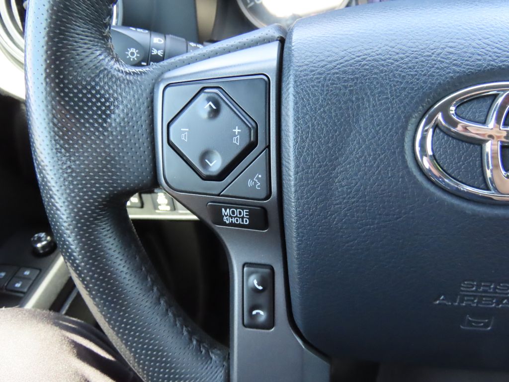 2018 Toyota Tacoma Limited 11