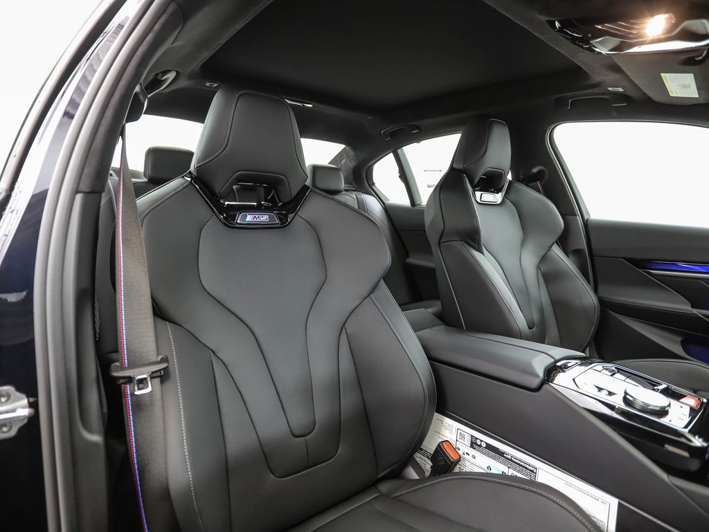 2025 BMW M5 Base 30