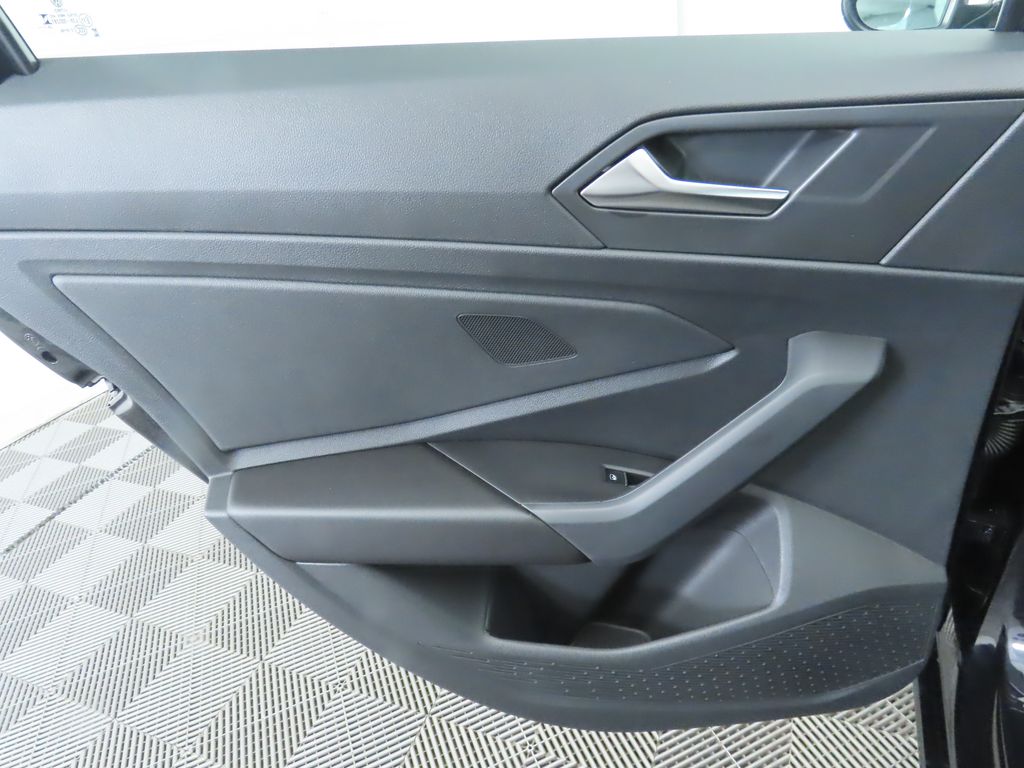 Thumbnail: 2025 Volkswagen Jetta - 26