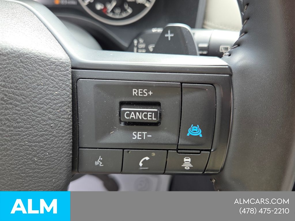 Used 2025 White Nissan SV image 24
