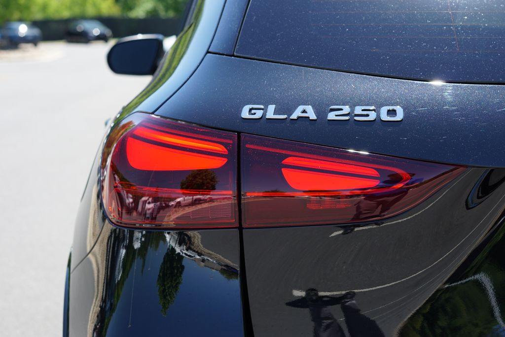 Thumbnail: 2026 Mercedes-Benz GLA - 17