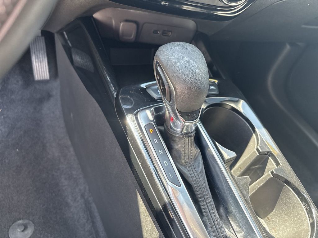 Used 2024 Chevrolet Trax SUV