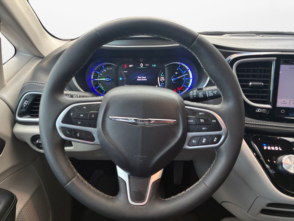 Used Car 2024 Chrysler Pacifica Hybrid  Select For Sale Under $30,000 In Austin, Texas