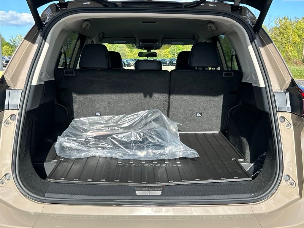 2025 Nissan Rogue Rock Creek photo