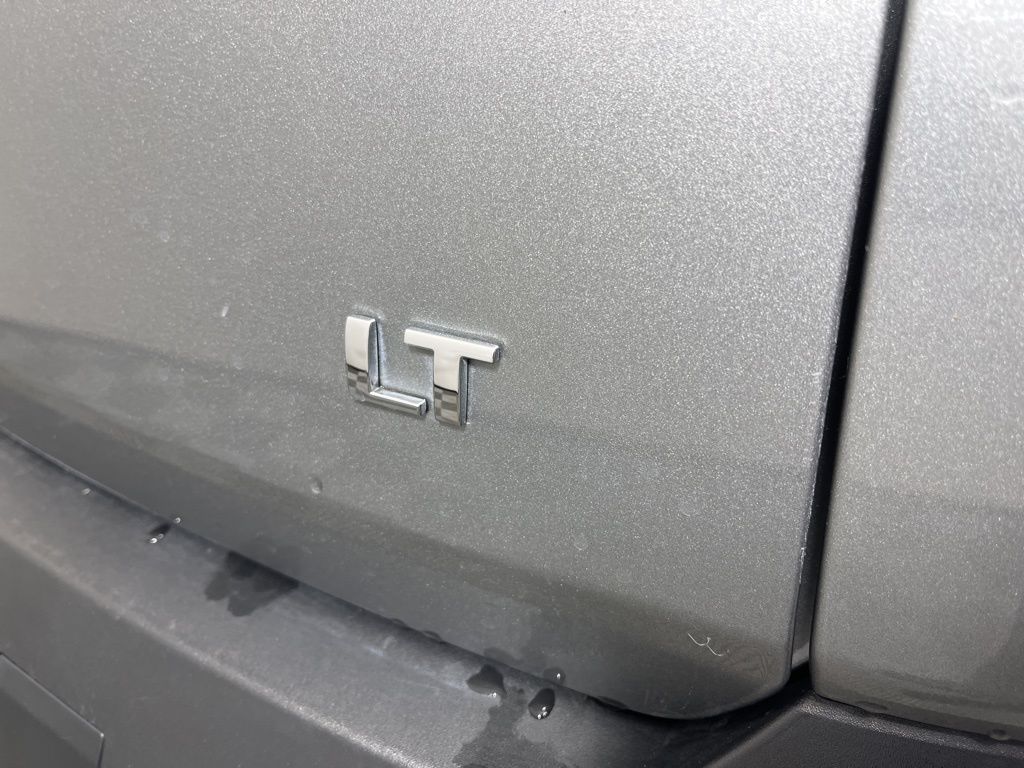 Thumbnail: 2023 Chevrolet Traverse - 4