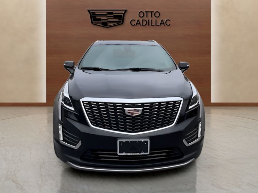 used 2021 Cadillac XT5 car, priced at $28,900