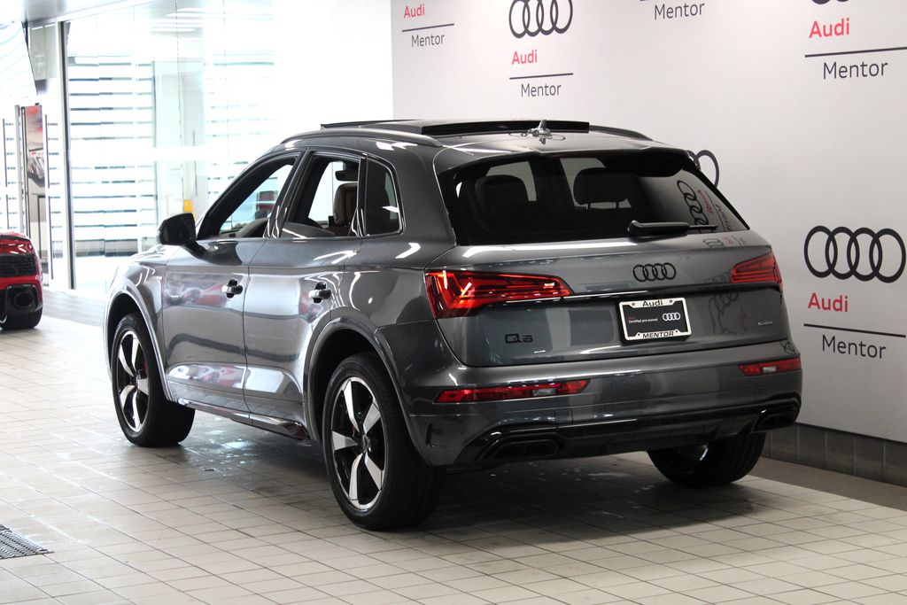 Thumbnail: 2024 Audi Q5 - 4