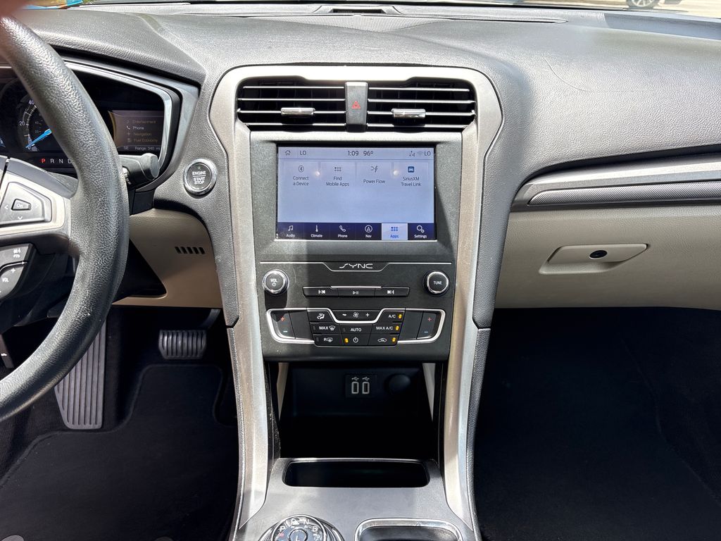 Certified Used 2020 White Ford SE image 22