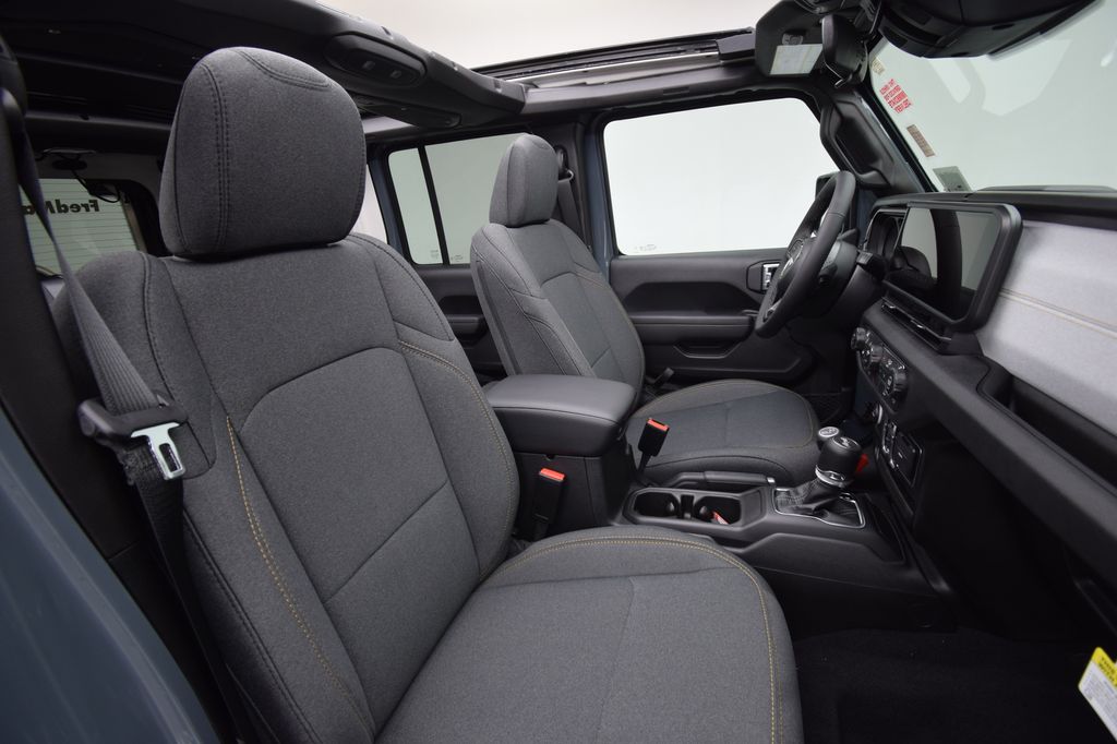 new 2026 Jeep Wrangler car, priced at $47,623