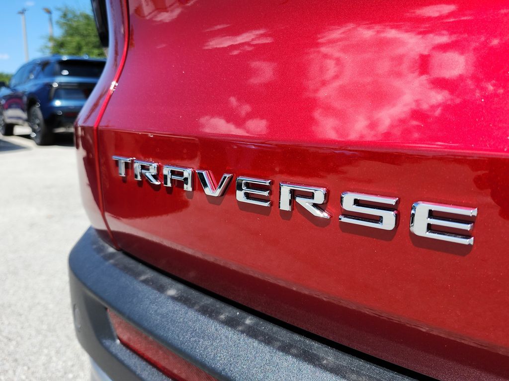 new 2026 Chevrolet Traverse car, priced at $39,695