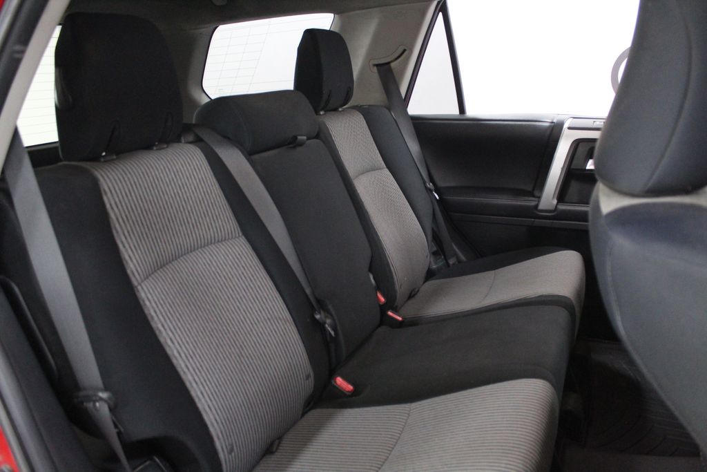 2015 Toyota 4Runner SR5 25