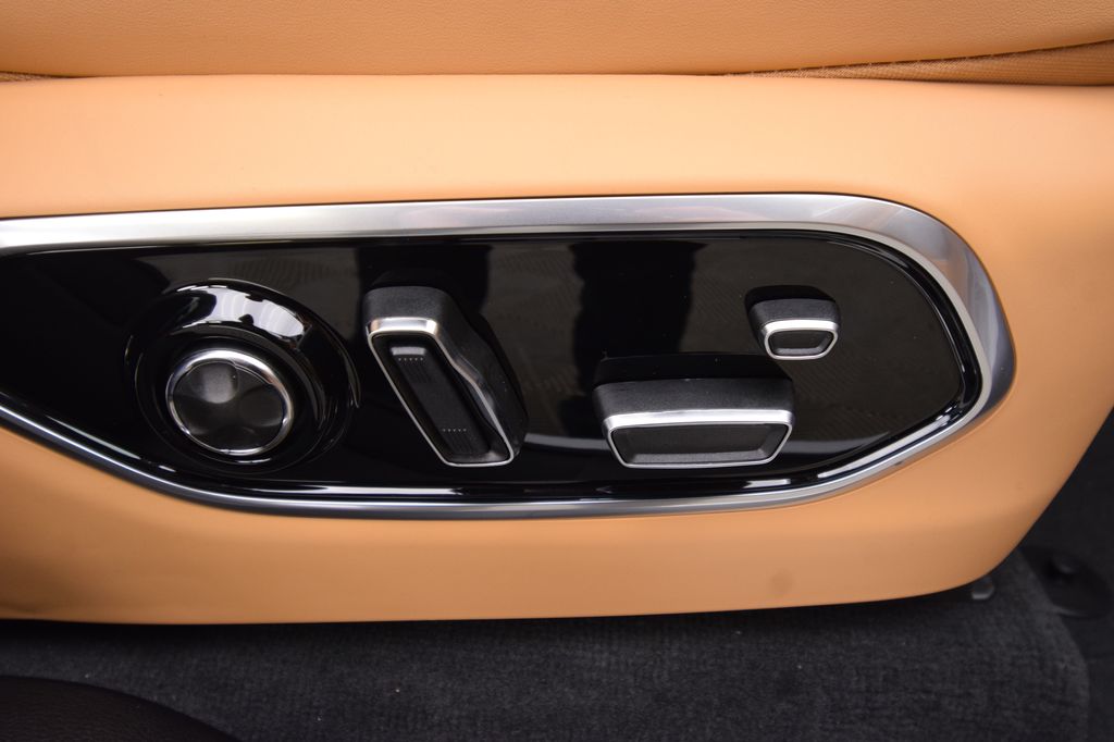 new 2026 Jeep Grand Cherokee car, priced at $61,089